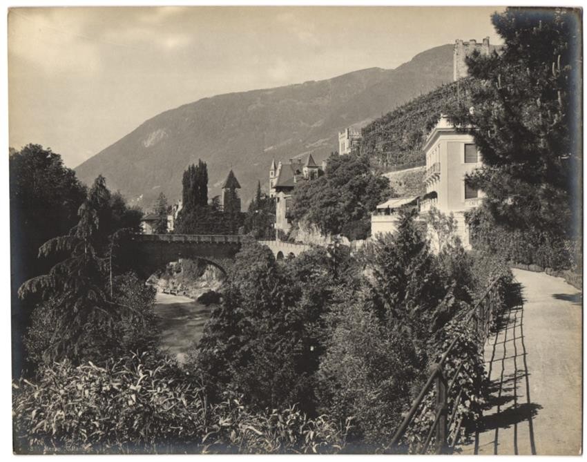 Photograph Merano, lot in the Gilfanlage, large format 26 x 21 cm