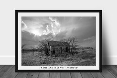 Country Photography Print – Black and White Picture of Old Farmhouse in Kansas