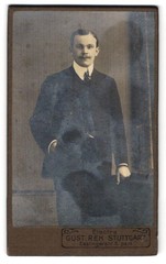 Photograph Gustav Reh, Stuttgart, Esslingerstr. 11, elegant gentleman with top lip