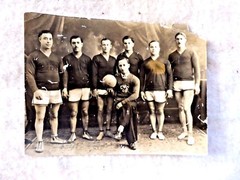 VINTAGE PHOTOGRAPH CALIFORNIA WIRE CLOTH COMPANY BASKETBALL TEAM EARLY 20TH CENT