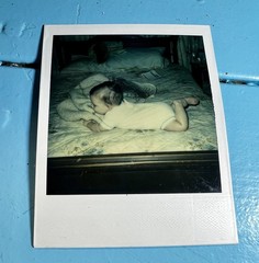 Polaroid Photo of new born Baby Vintage 1977 – Vernacular Lost Art