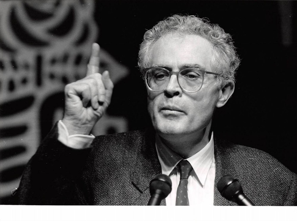 Photo presse.MLE10015.9 13/16×7 1/8in environ.1986.Lionel Jospin.convention.ps