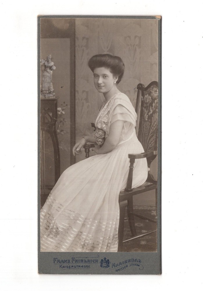 CAB photo lady portrait/fine lady-Mariánské Lázně around 1910