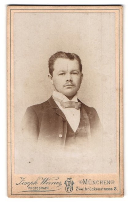 Photograph Joseph Werner, Munich, Zweibrückenstrasse 2, portrait young gentleman I