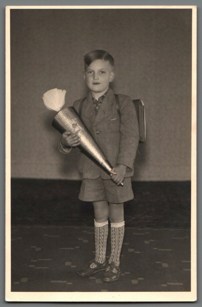 Fotografie Junge Zückertüte, Einschulung, Schulanfang, Swelm Ruhrgebiet (B2013)