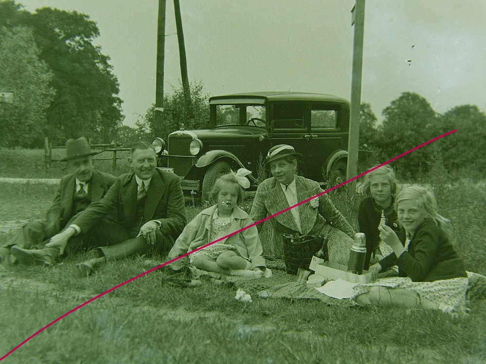 Family with Automobile Opel in Grass Historic Glass Negative around 1920