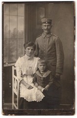 Photograph Wilhelm Loos, Augustusburg I. Erzgb., Marienbergerstr. 25, soldier in