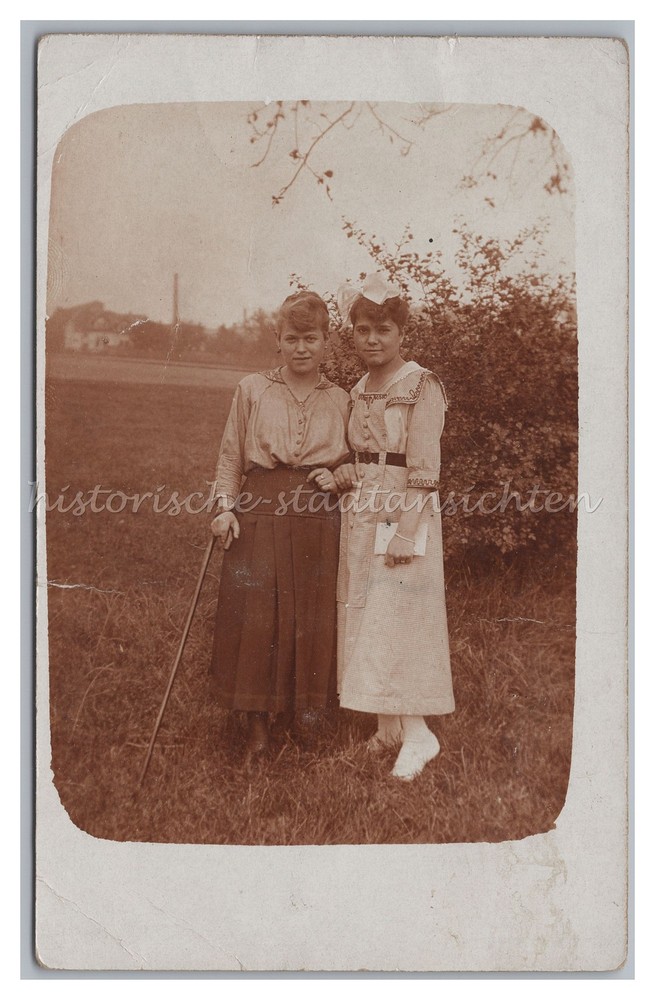 Portrait 2 Women Fashion Leisure – Vintage Photo 1910s