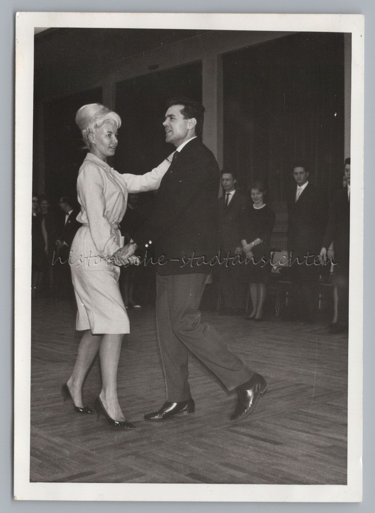 Dance Class 1963 – Dance Dance – Old Photo 1960s