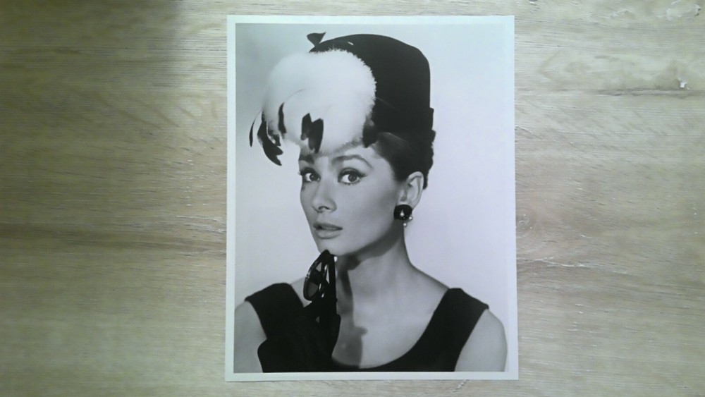 Gloss Picture – 8 x 10 – Black and White