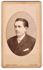 Photography Eduard Lösche, Rudolstadt, Mauerstr. 454, middle class young man