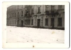 Photograph Vilnius, street view with houses in winter 1943