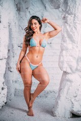 Hot Babe Bikini Lot of 35 – Nude, Scene & Explicit Photos – 4×6 /5×7 /8×10 print