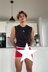 [K095] Handsome Male Cute Model Showing Off Body And Muscles