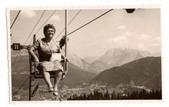Photography – Funny Grandma in Chairlift Seefeld Tirol Bergbahn 1963 (K1040)