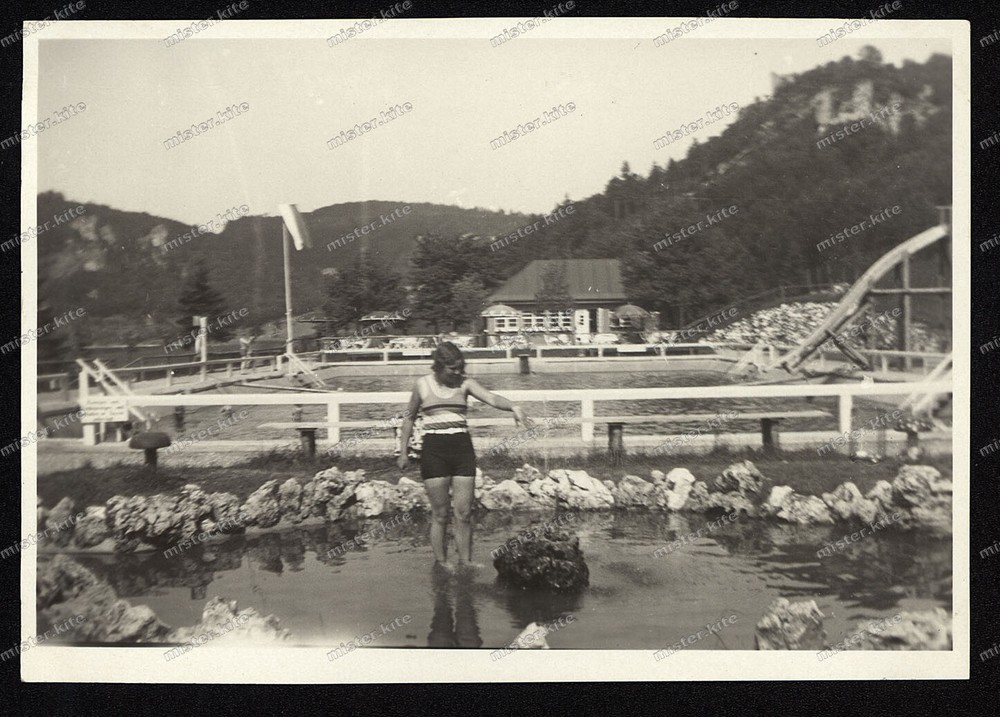 Photo-Wiesenttal-Streitberg-spas-outdoor pool-Upper Franconia-woman-June 1932-78