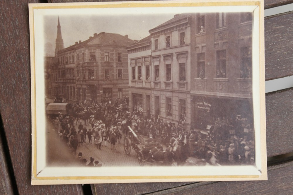 32143 Photo Linz Rhine Street Moving With Maßgeschäft Johann Simons Um 1910