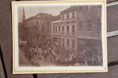32143 Photo Linz Rhine Street Moving With Maßgeschäft Johann Simons Um 1910