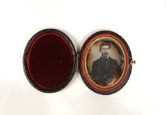 Antique Oval Portrait Photograph Man Daguerreotype 19th Century