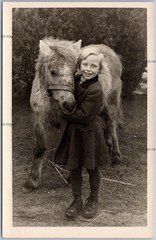 Little Girl and Little Horse Make Friendship – Photo Postcard 9x14cm
