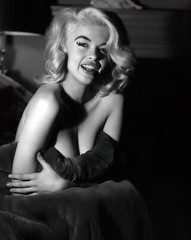 Jane Mansfield celebrity photo/poster c. 1955, reprint – multiple sizes: 1133