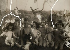 28×21 cm old barite photo boys + girls with their dolls