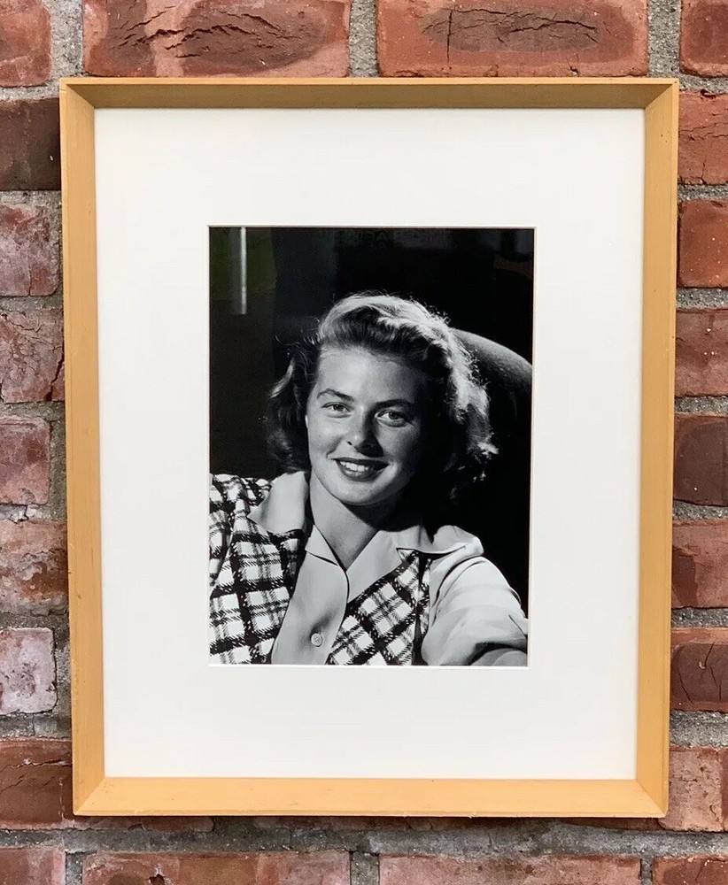 Original Philippe Halsman Silver Gelatin Photo. Ingrid Bergman. 1944. Signed
