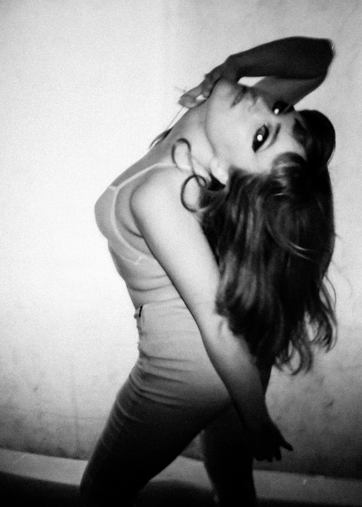 Art Model Maya 8×12″ Archival Lustre Black and White Print B+W