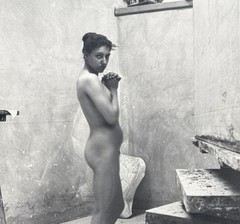 Heinrich Zille, Atelier Gaul standing pose on the side, photograph from the estate