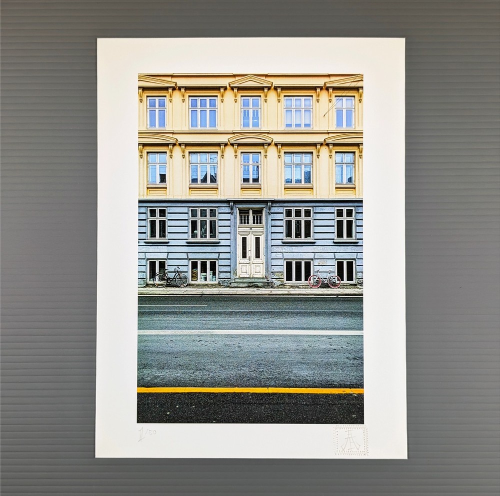PixelPusher 9×12 Inch Archival Photography Print (Hahnemühle Paper) WC02 City