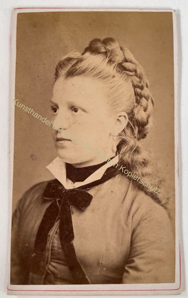orig. CDV photo photograph old picture woman lady fashion around 1870 F. Hartmann Gera