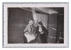 3 Frauen verkleidet als Mann, Marketenderin & feine Dame – Alte Foto 1930er