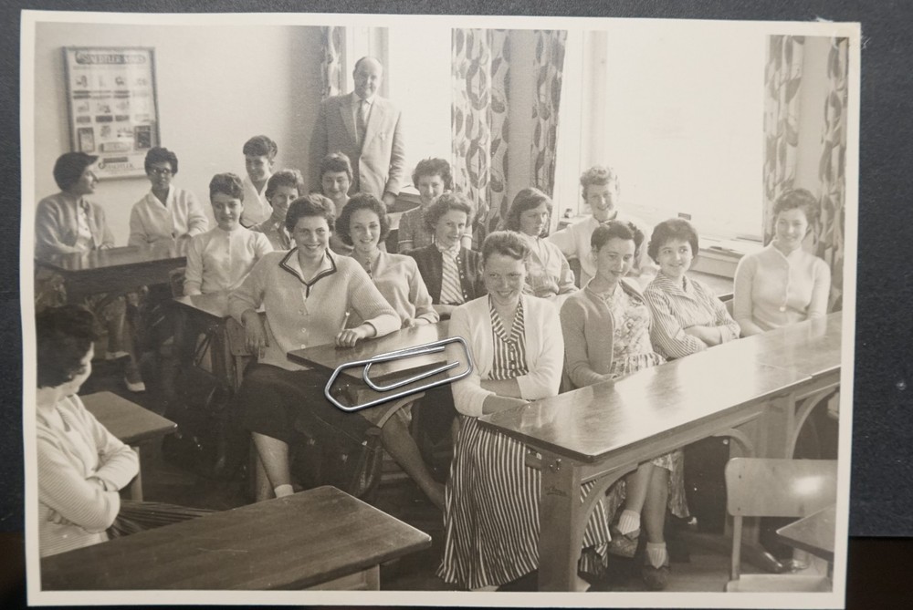 Photo Portrait Regensburg Young Women Girls School Occupation Advertising Classroom Pk