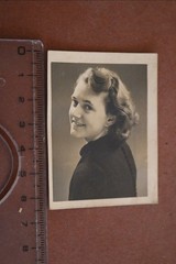 great old passport photo? pretty woman 1943