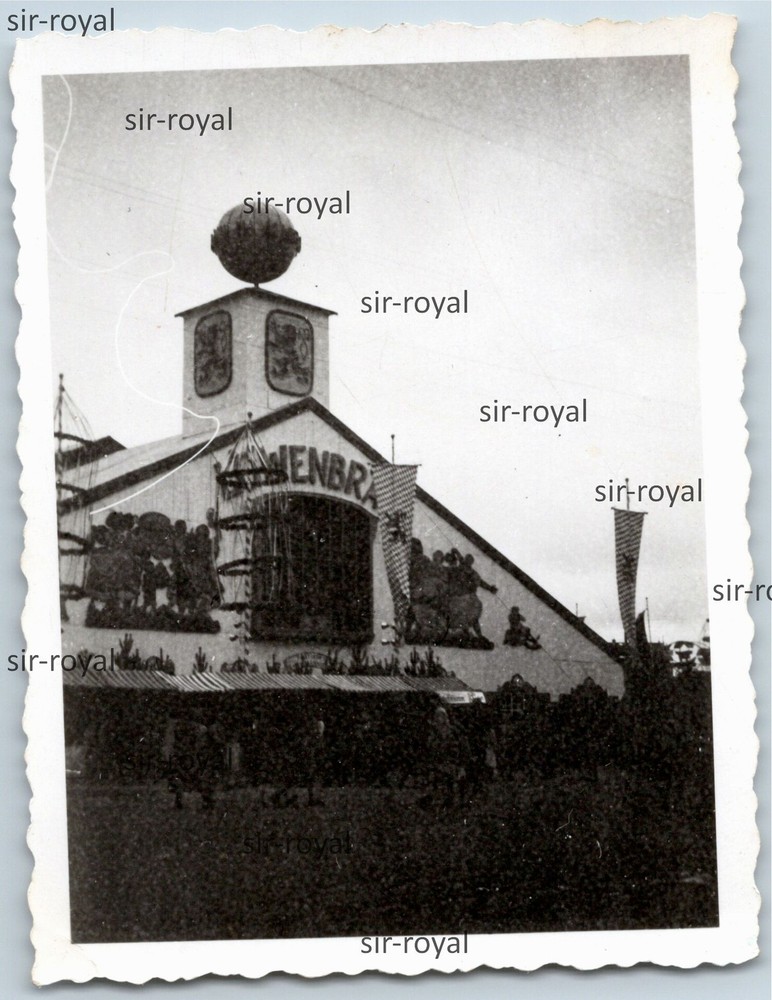 Löwenbräu Beer Marquee – Oktoberfest? Photo 6x8cm