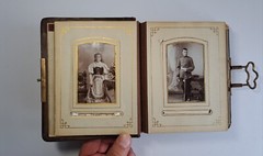 Heavy Photo Album Leather Embossed Art Nouveau 19th century 22 Photos