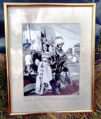 Chicas en Fest. Hmnas Mirabales, 8″ x 10” photo art by Melanie Gonzalez, 2019-22