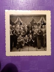 Photo old antique men beer alcohol accordion music men beer suit fashion old photo
