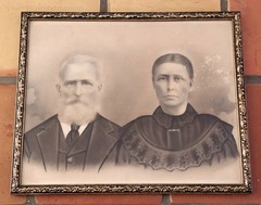 Antique Studio CRAYON PORTRAIT, Tennessee Farmers Pioneers Oddities BOGLE FAMILY