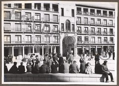 Photo Spain Toledo Plaza Zocodover People Bench Everyday 1950s