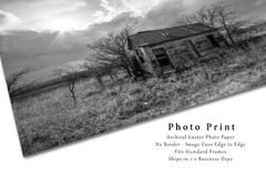 Country Photography Print – Black and White Picture of Old Farmhouse in Kansas