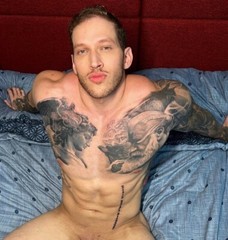 [I020] Handsome Male Cute Model Showing Off Body And Muscles