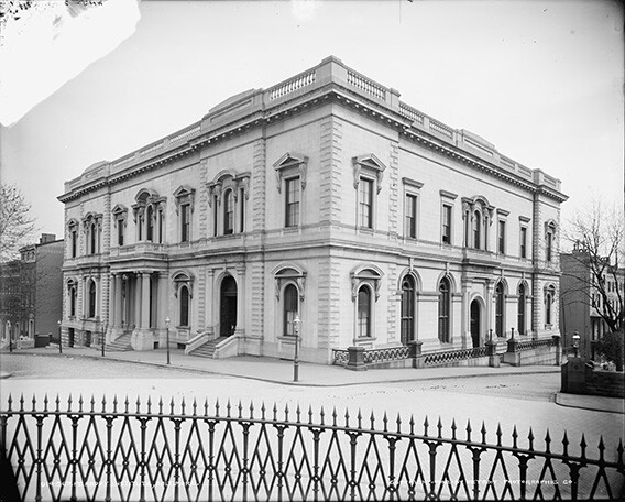 Peabody Institute Baltimore Photograph – Vintage Photo from 1902