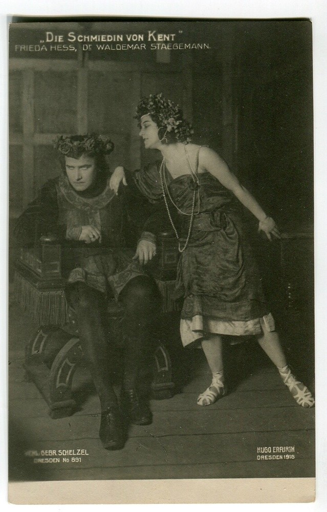 Photo postcard Hugo Erfurth opera singer W. Staegemann Frieda Hess blacksmith of Kent