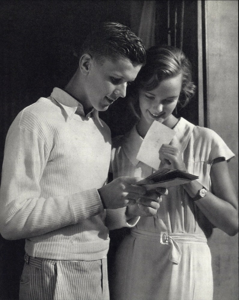1933 1963 Young Couple Viewing Eastman KodaK Edward Steichen Art Photo 11×14