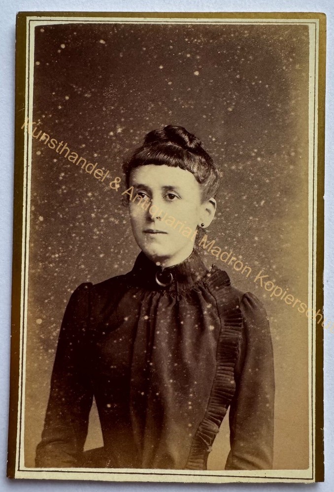 orig. CDV Foto Fotografie alt Bild Frau Dame Mode um 1885 Anvers