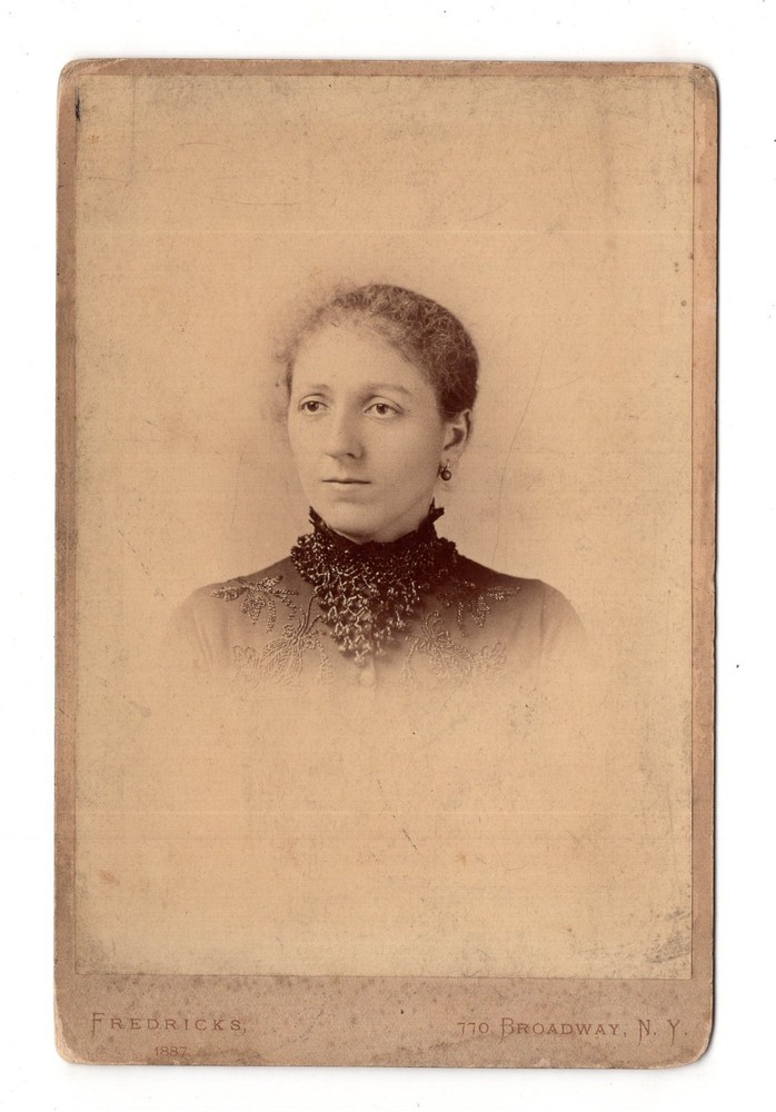 CAB photo lady portrait / fine lady / Aunt Gretchen – New York / USA 1889