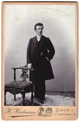 Photograph H. Hartmann, Berlin-O, size Frankfurterstrasse 75, portrait young Ma