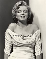 SEDUCTIVE ACTRESS MARILYN MONROE IN STRAPLESS DRESS 11X14 PHOTO Philippe Halsman