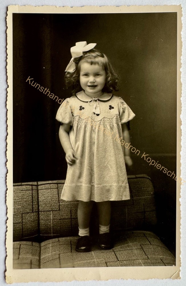 orig. Photo postcard photography child children around 1930 Neumarkt St. Veit girl